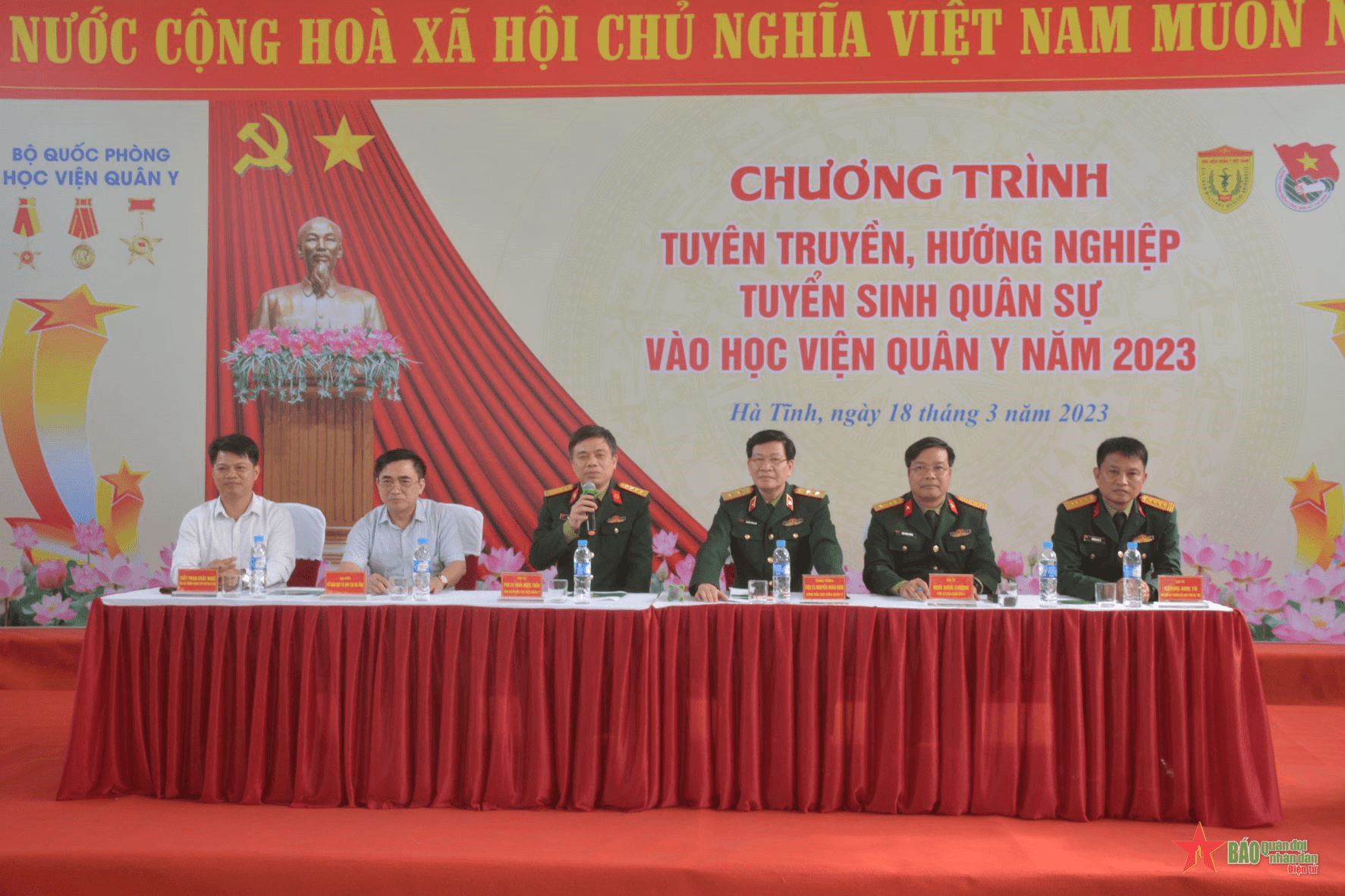 Học viện Quân y tuyên truyền, tư vấn tuyển sinh ở Hà Tĩnh