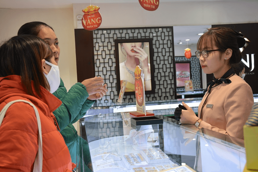 Giá vàng hôm nay (19-3): Vàng trong nước tăng mạnh