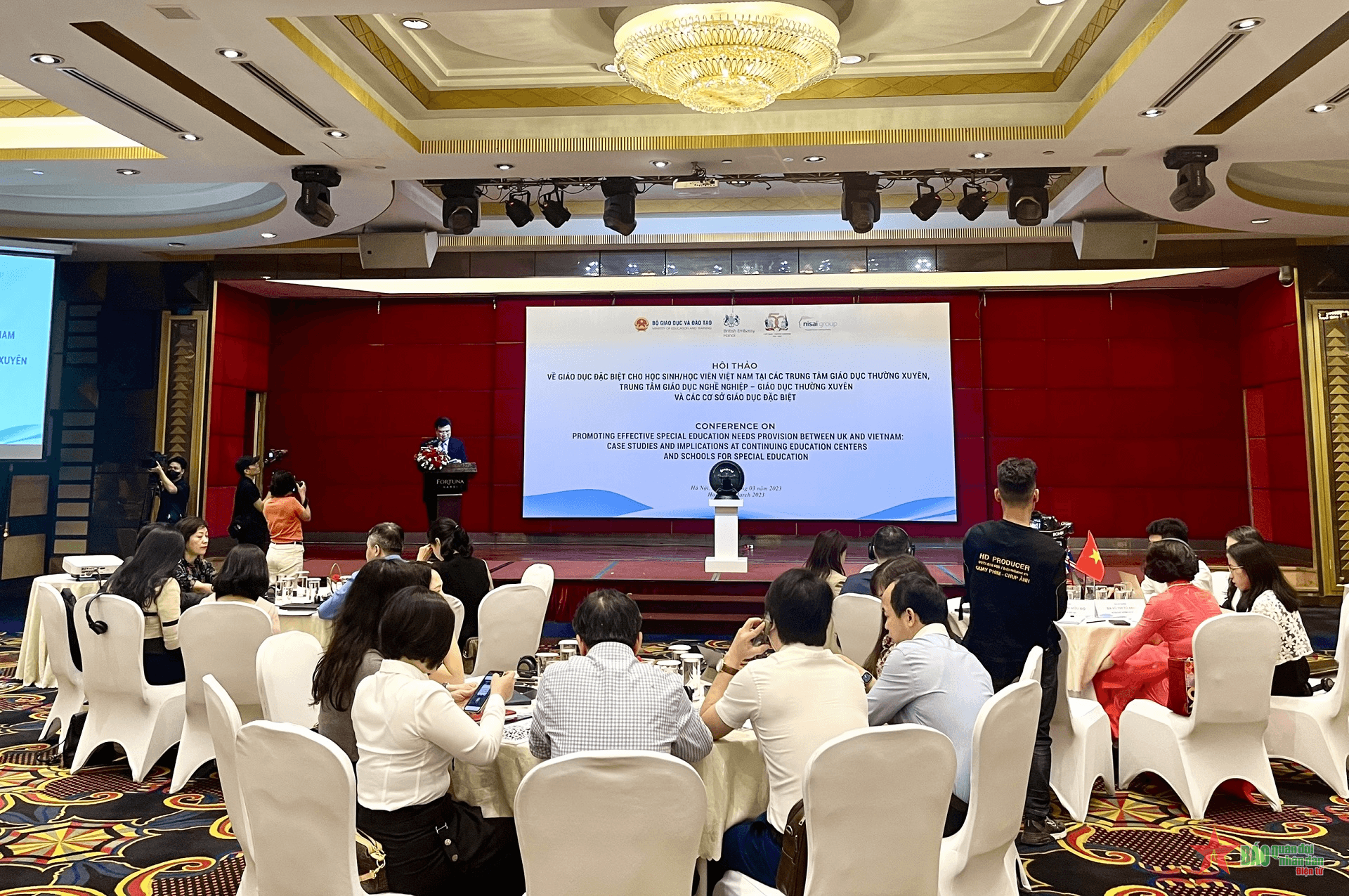 Mở rộng và đa dạng hóa các cơ sở giáo dục đặc biệt để giúp đỡ nhiều hơn cho người khuyết tật
