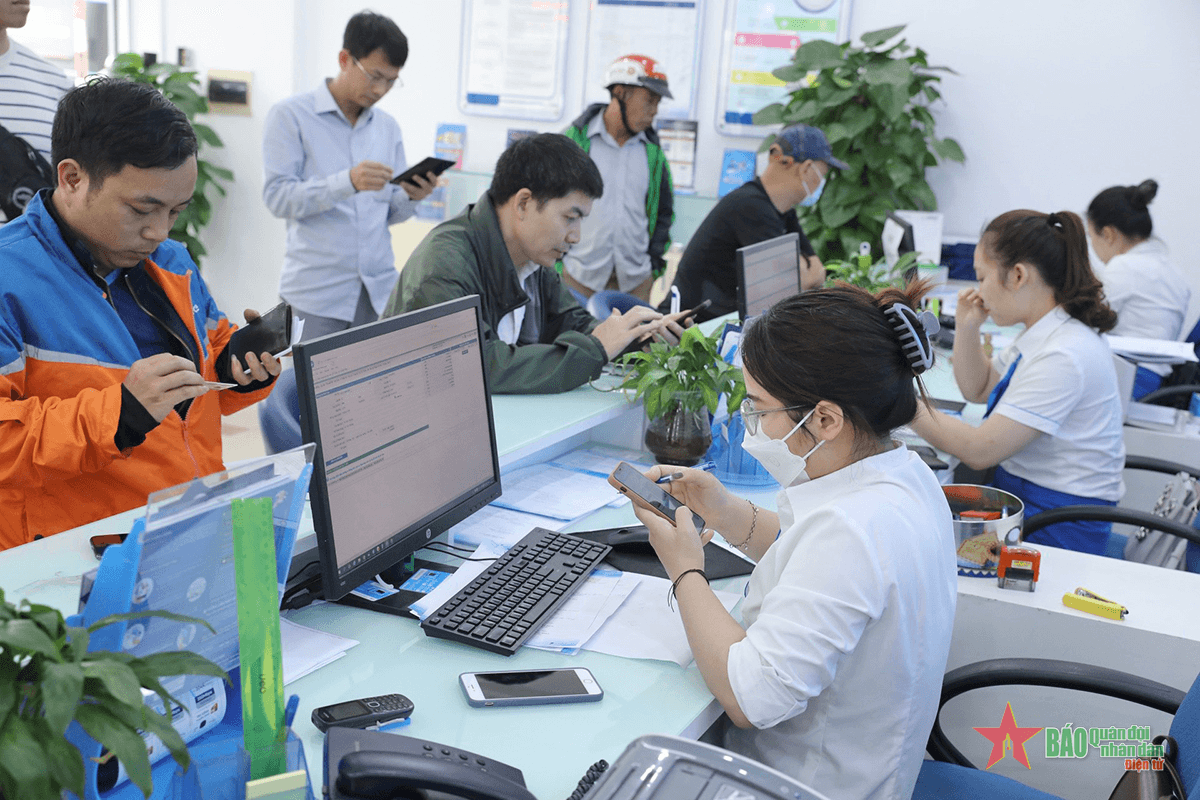 Khách hàng cần làm gì sau khi số điện thoại bị khóa liên lạc 1 chiều?