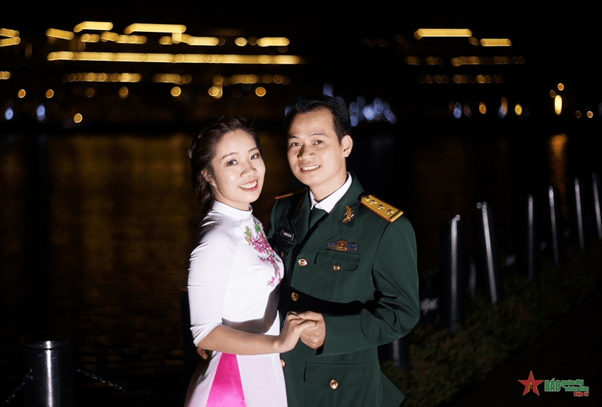 Vừa là “hậu phương”, vừa là đồng đội