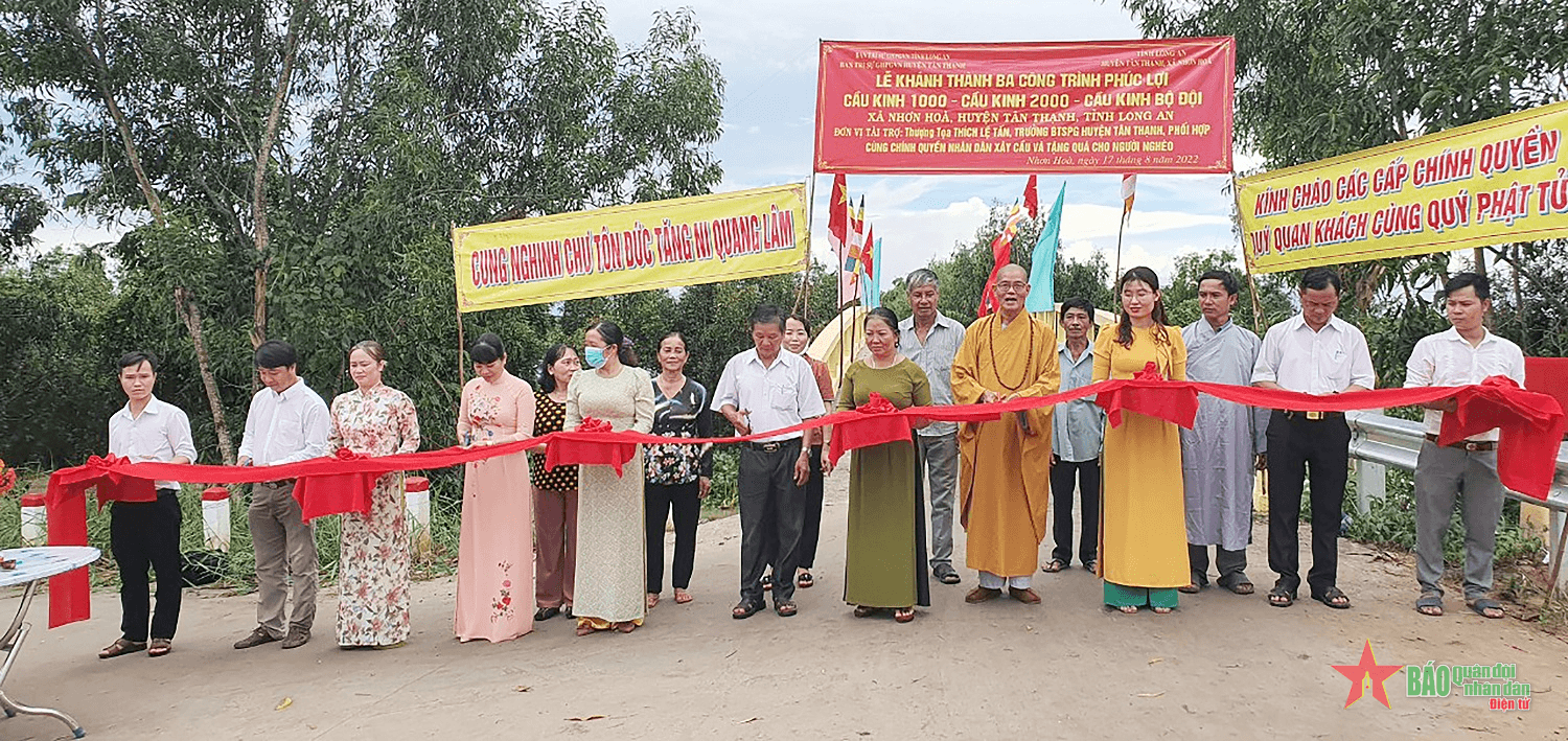 Những chiếc cầu nối nhịp đạo - đời