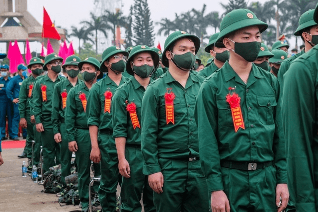 Cử tri đề nghị gắn chế tài với nâng phụ cấp, sửa tiêu chuẩn khám, mở rộng đối tượng nhập ngũ