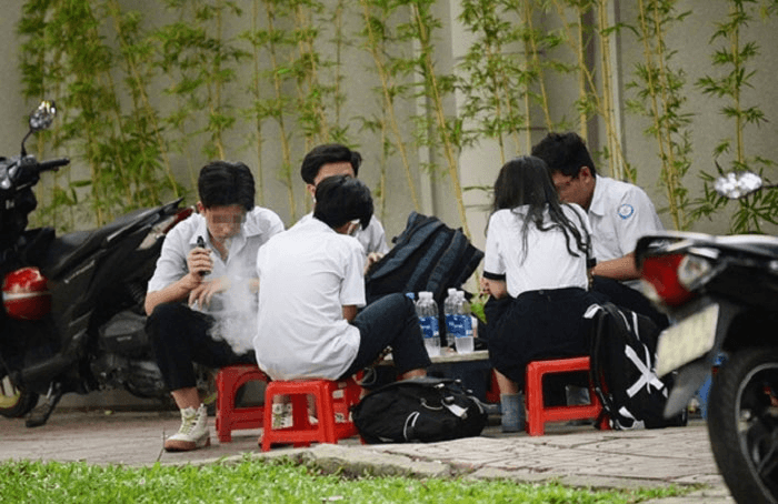 Góc nhìn giáo dục: Chặn đường luồn lách vào học đường của thuốc lá điện tử