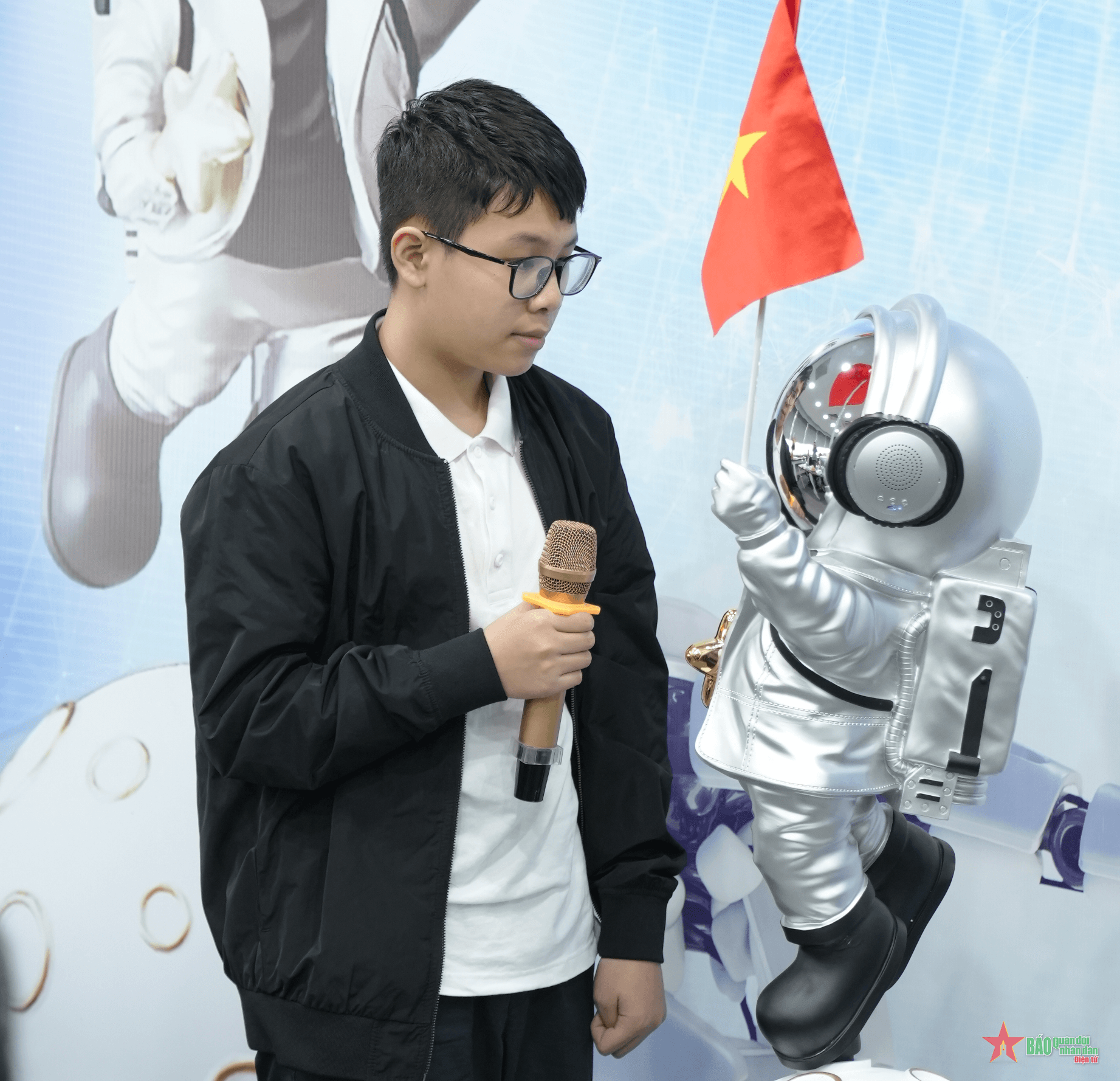 Robot dạy học bằng trí tuệ nhân tạo - dự án sáng tạo của người Việt trẻ