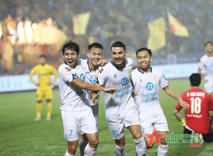 Thép Xanh Nam Định giành chiến thắng 1-0 trước Sông Lam Nghệ An
