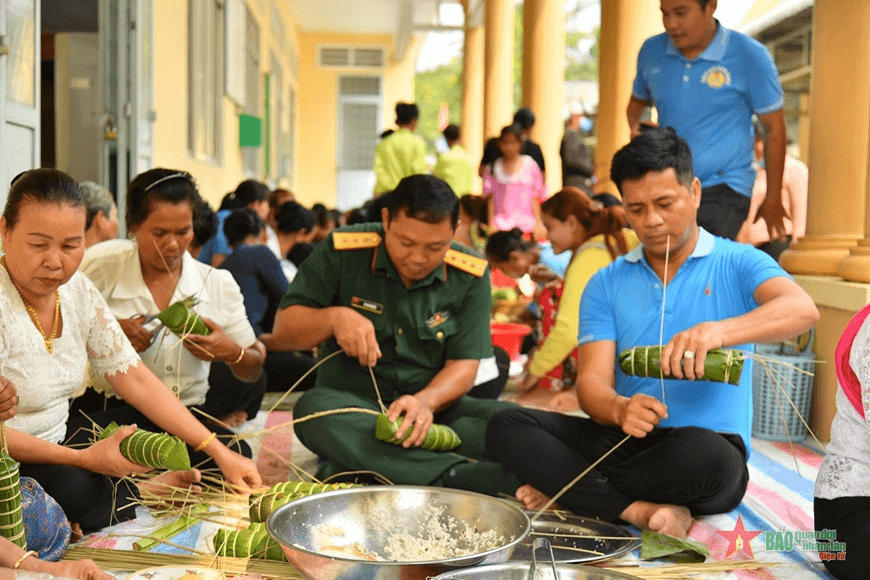 Nhiều hoạt động thiết thực vui Tết Chôl Chnăm Thmây trên địa bàn Quân khu 9