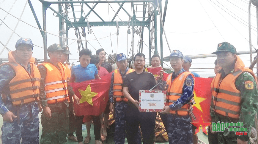 Vùng Cảnh sát biển 2 tuần tra liên ngành, thực thi pháp luật trên biển