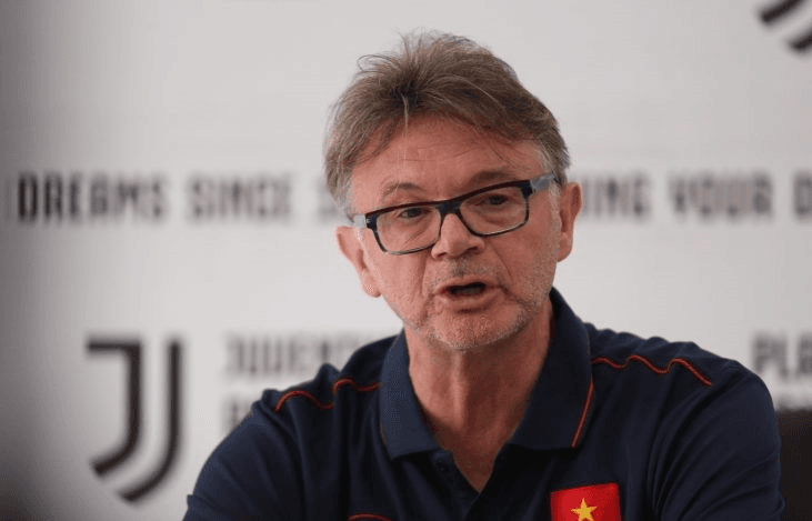 HLV Philippe Troussier: “U22 Việt Nam quyết bảo vệ ngôi vô địch tại SEA Games 32”