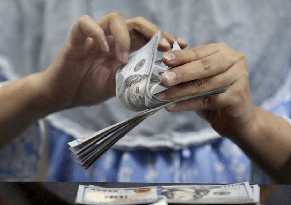 Tỷ giá USD hôm nay (18-4): Thế giới tăng, trong nước giảm mạnh