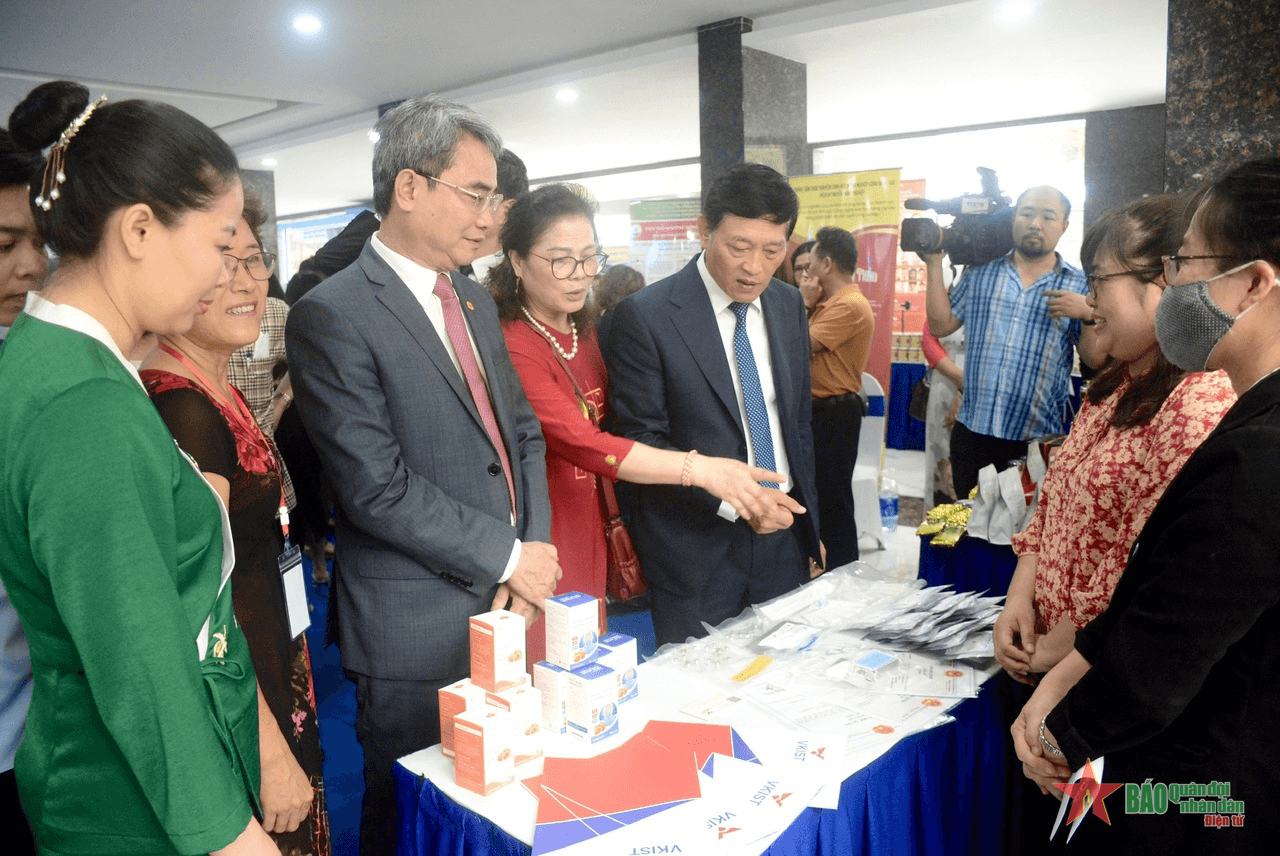 Khai mạc Triển lãm Tài sản trí tuệ và kết quả đổi mới sáng tạo của nữ trí thức Việt Nam