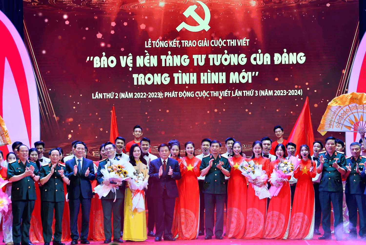 Hội tụ những tấm lòng sắt son với Đảng