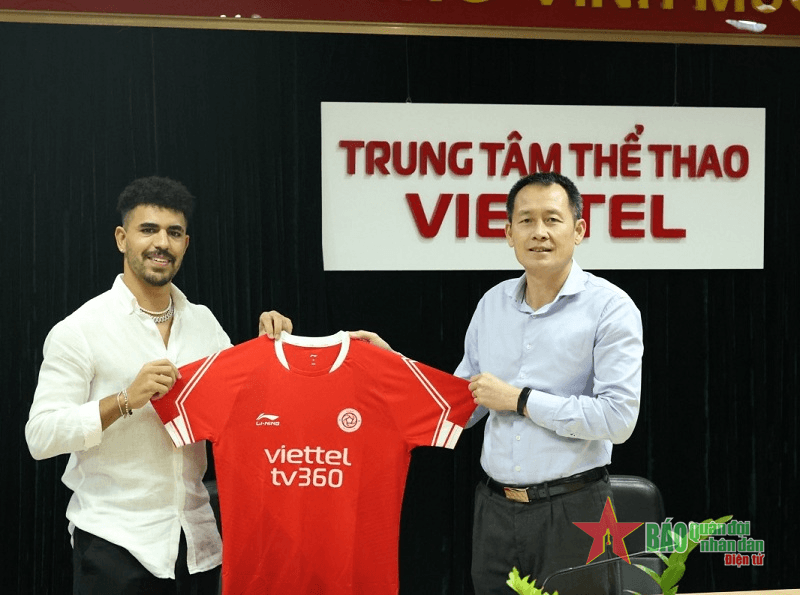 Viettel FC chiêu mộ đồng đội cũ của ngôi sao Liverpool M.Salah