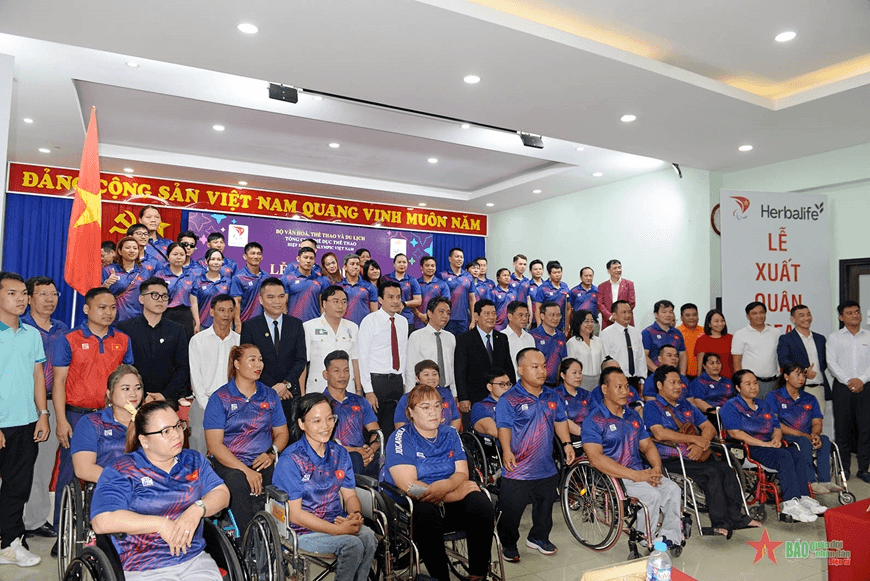 Thủ tướng động viên Đoàn thể thao người khuyết tật Việt Nam