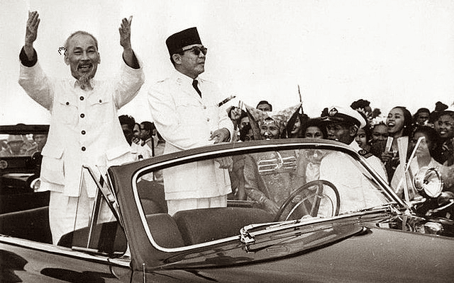 Trường phái ngoại giao Hồ Chí Minh