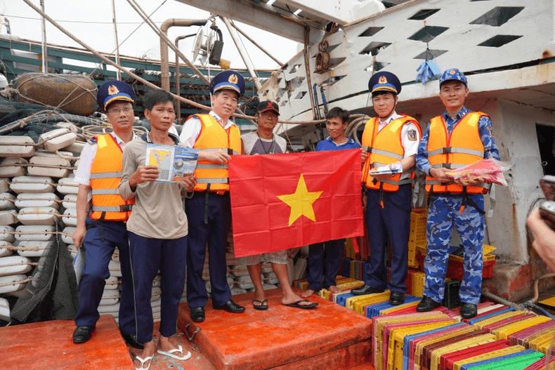 Tạo động lực để ngư dân vươn khơi, bám biển