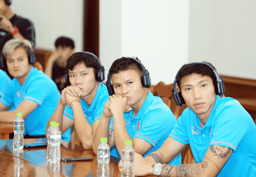 Quang Hải, Văn Hậu tham gia hội thảo về bóng đá