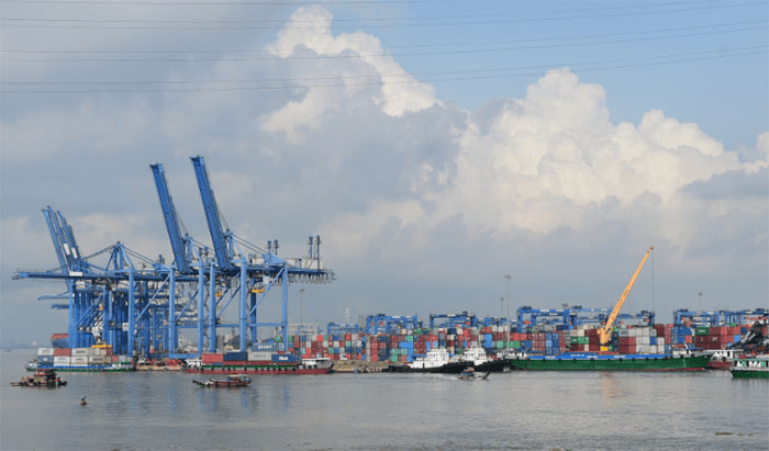 Làm gì để doanh nghiệp logistics không phải làm thuê trên sân nhà?