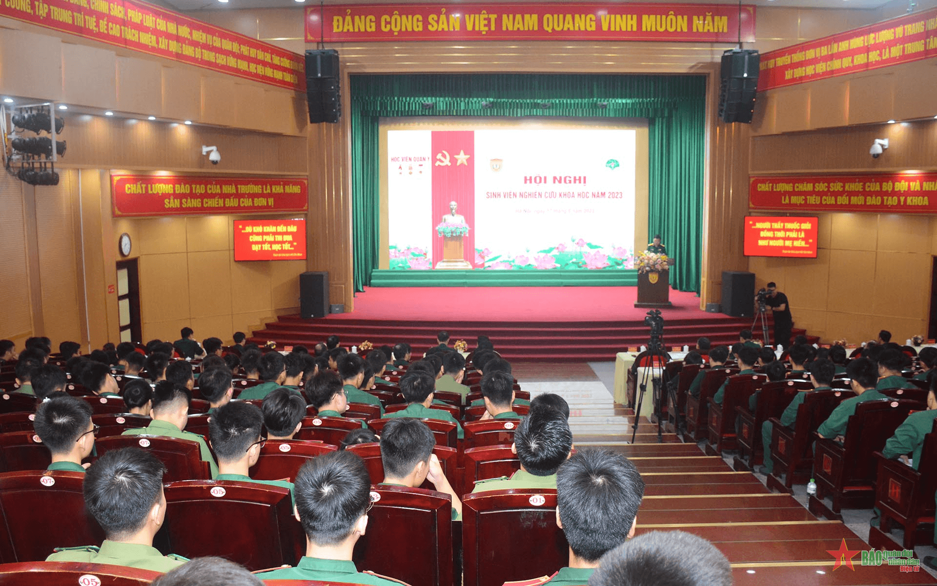 Hội nghị sinh viên nghiên cứu khoa học Học viện Quân y