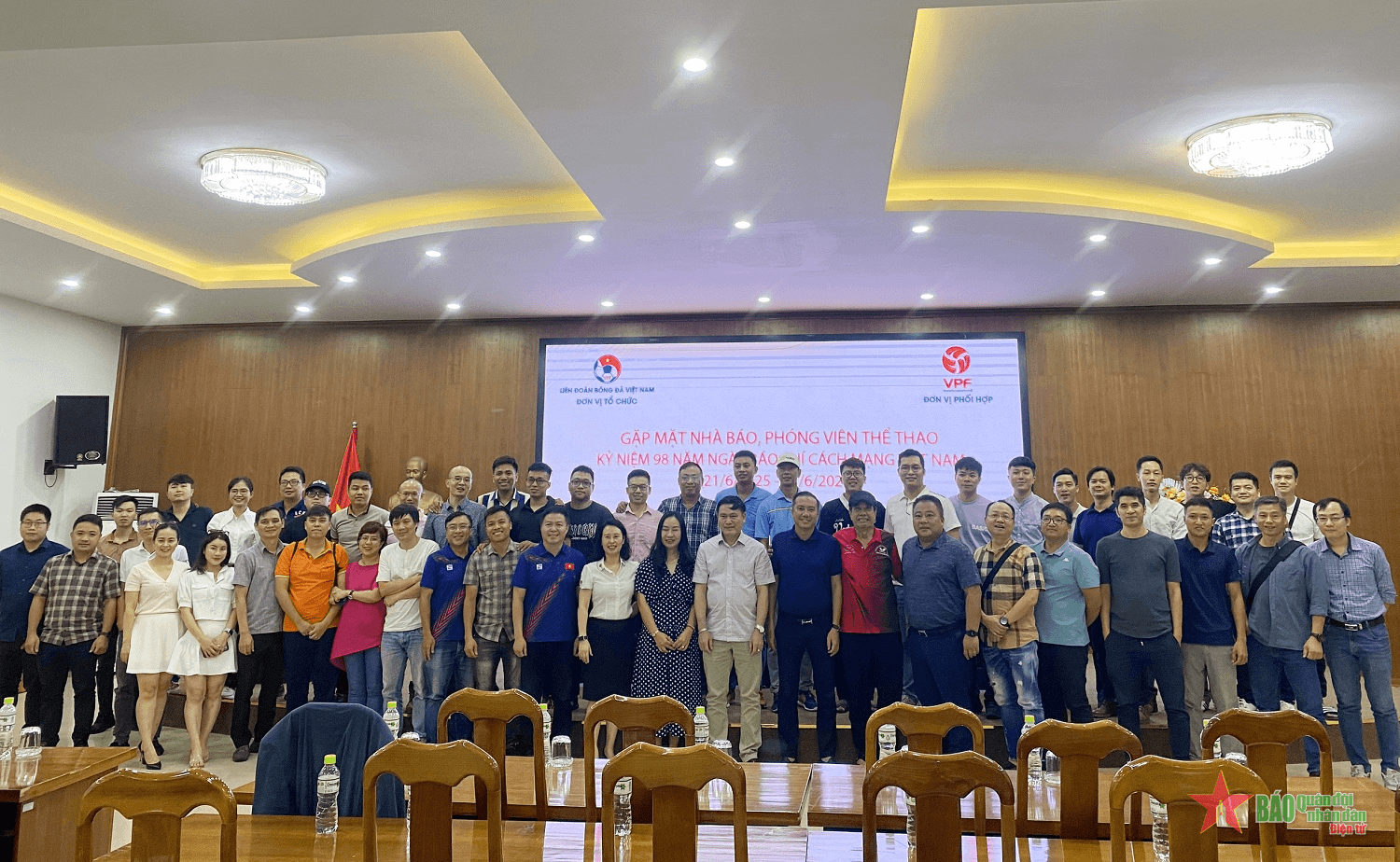 Trọng tài ngoại cầm còi tại vòng 13 V-League 2023