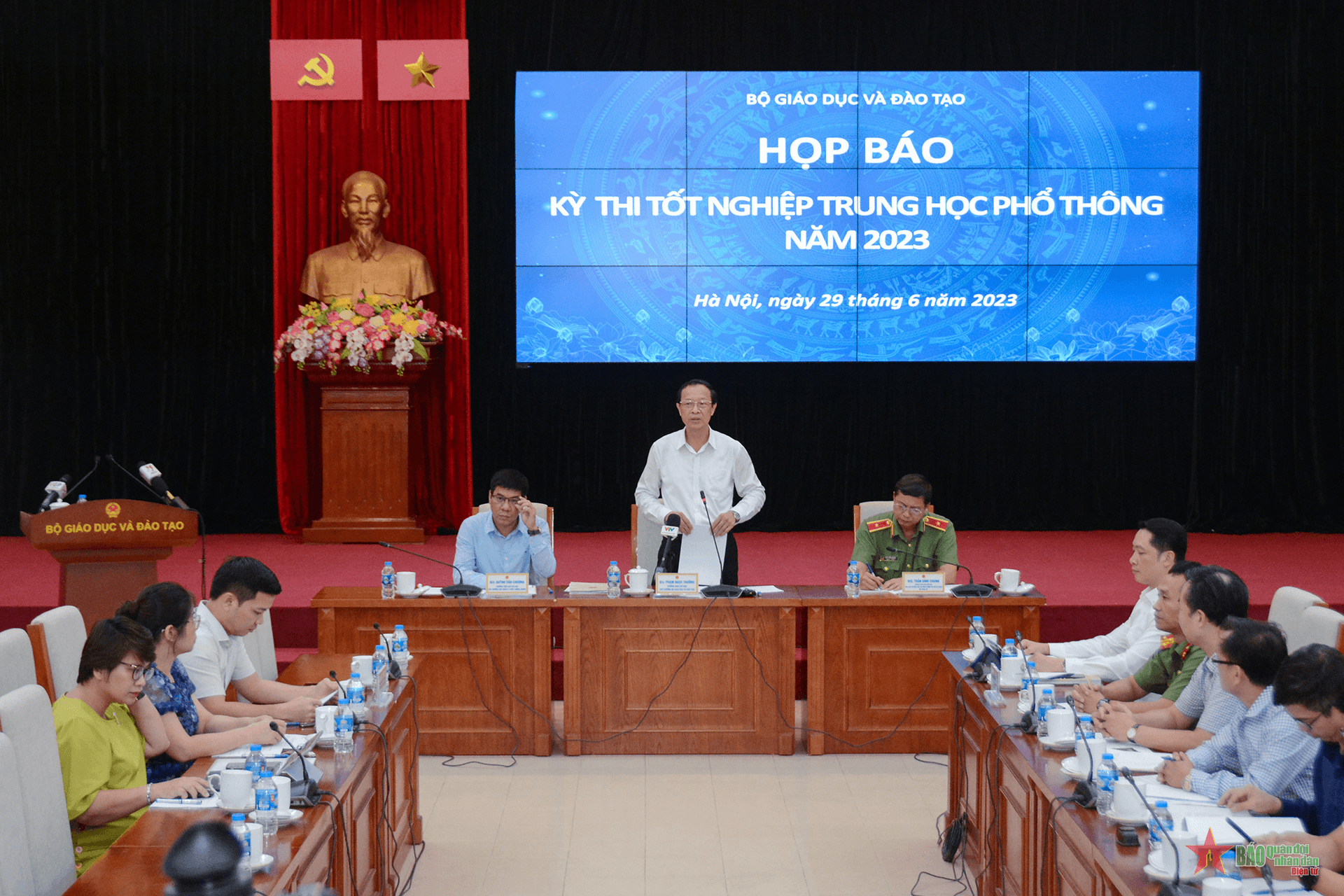 Tiếp tục xác minh làm rõ việc lộ lọt đề thi của 2 thí sinh