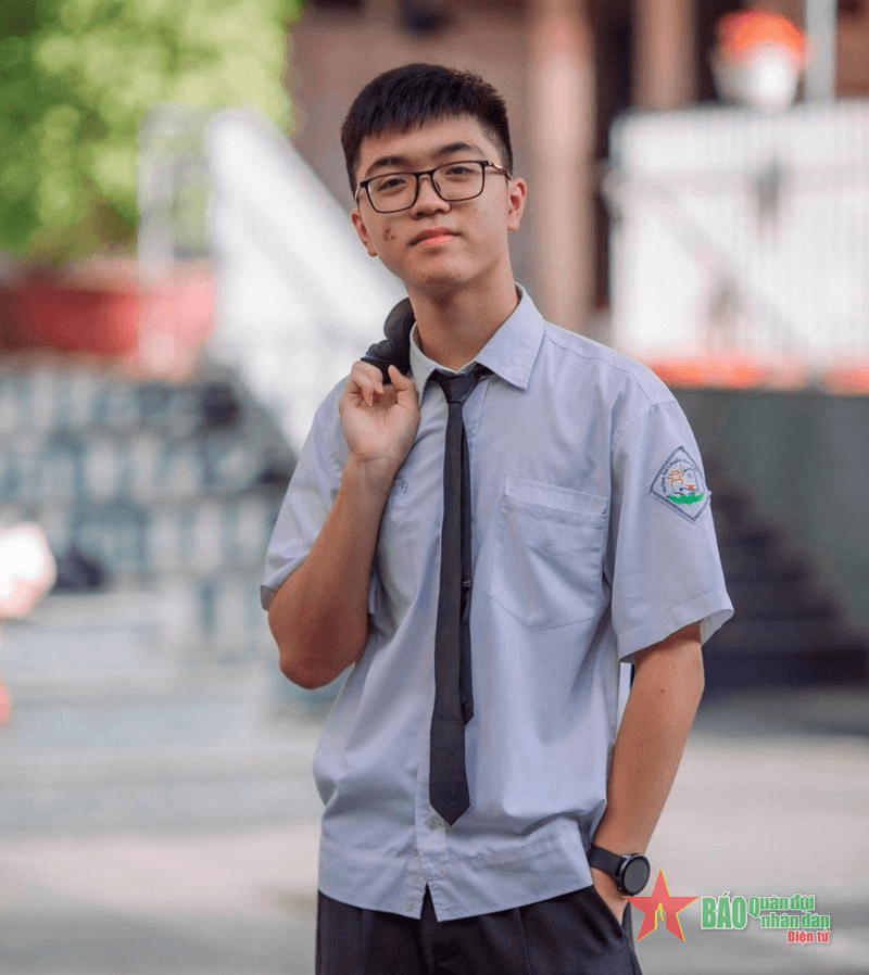 Thủ khoa Kỳ thi vào lớp 10 tại Hà Nội: Phương Khải Minh dùng tư duy toán để học văn