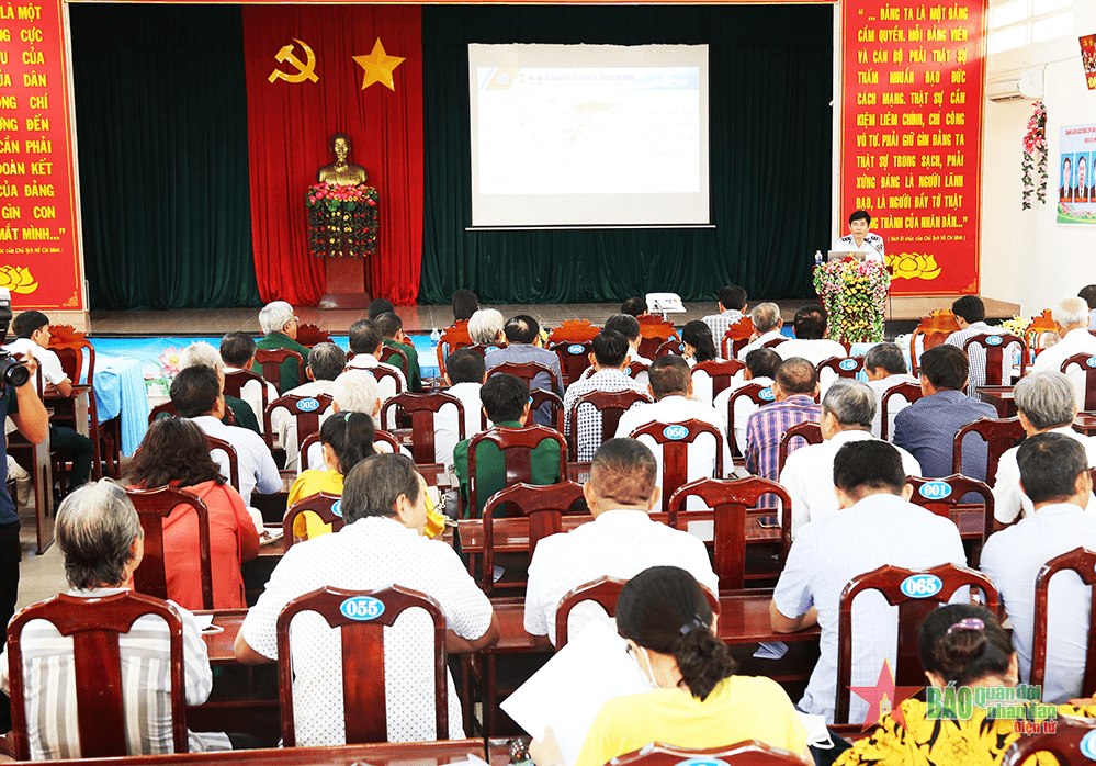 Đẩy mạnh tuyên truyền, phổ biến pháp luật về biển, đảo cho người dân