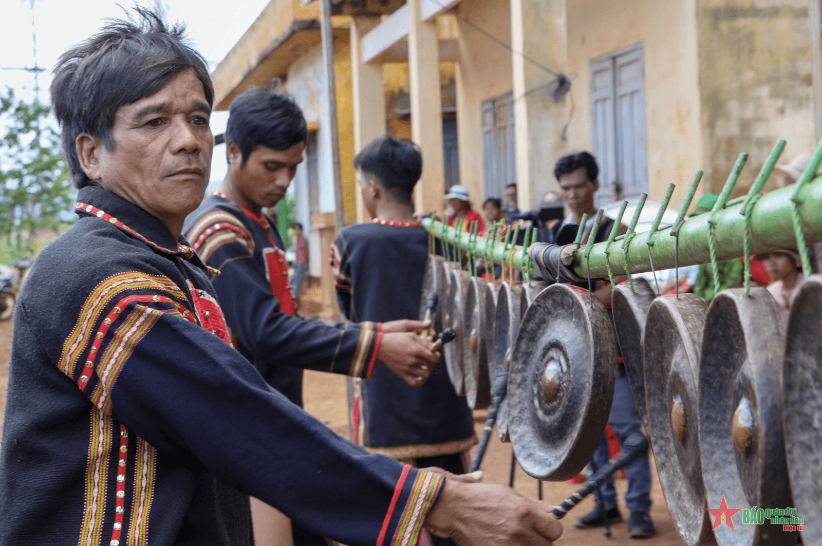 Hỗ trợ nâng cao thu nhập cho nghệ nhân