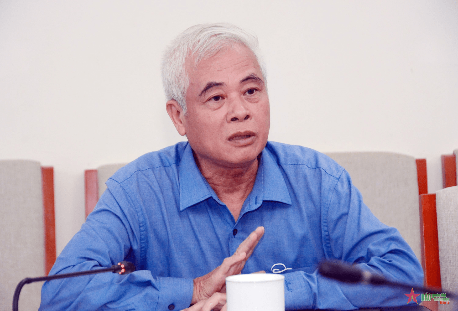 Phổ điểm ngoại ngữ nên phân tích đến từng vùng