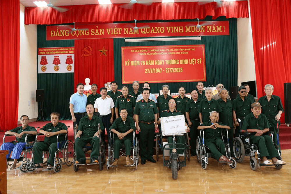 Binh chủng Tăng Thiết giáp tổ chức nhiều hoạt động “Đền ơn đáp nghĩa”