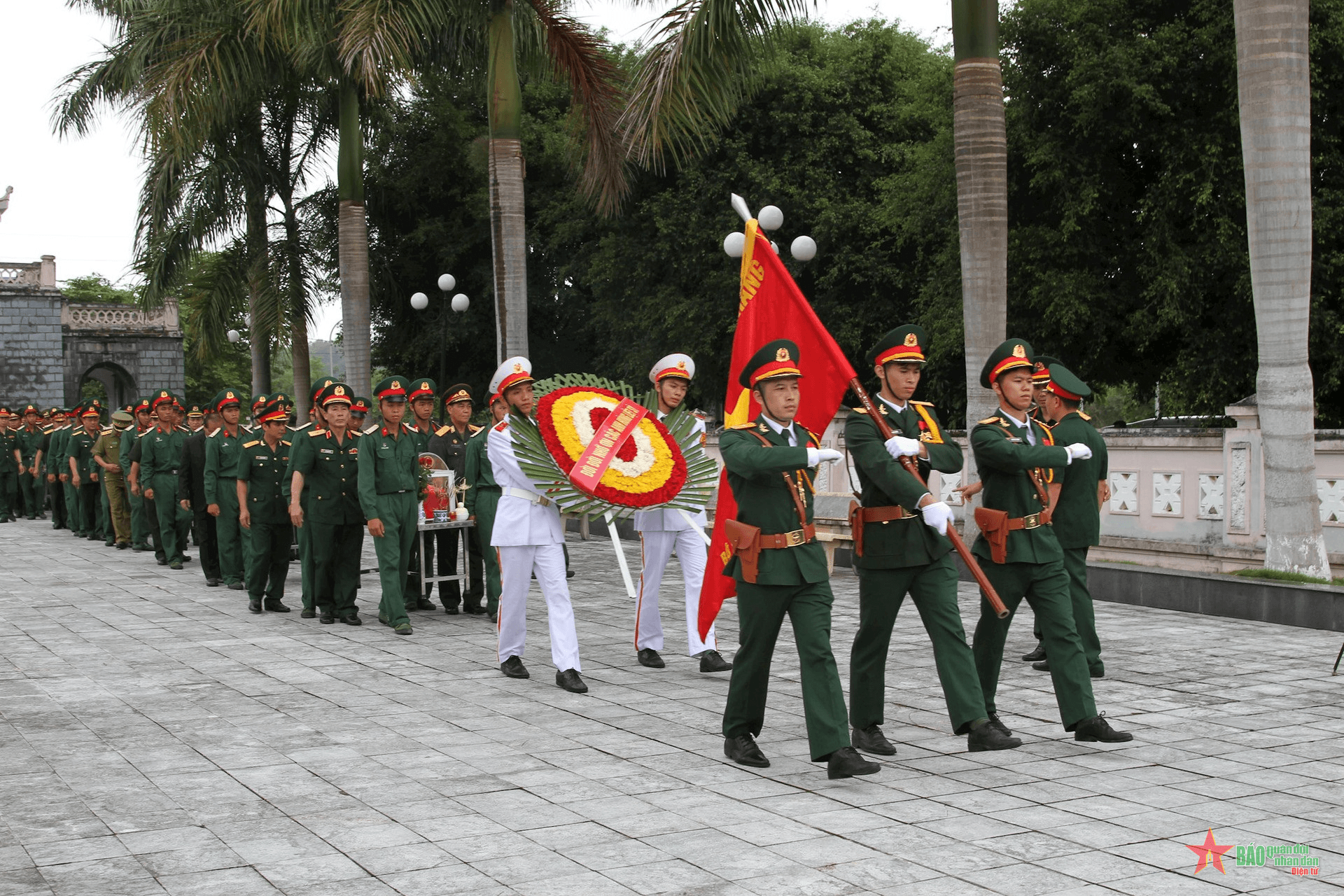 Nghĩa tình đồng chí trên đất nước triệu voi