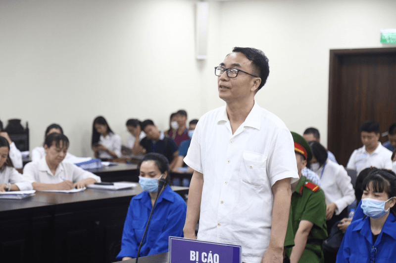 Cựu Phó cục trưởng Cục Quản lý thị trường Trần Hùng bị phạt 9 năm tù về tội “Nhận hối lộ”