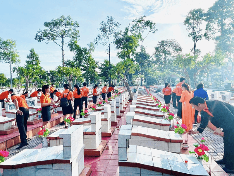 Thành tâm tri ân: Người SHB tổ chức và đồng hành cùng nhiều hoạt động ý nghĩa trong tháng 7