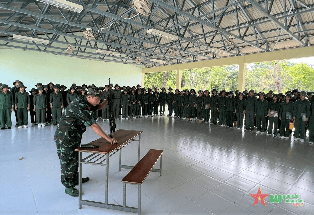 Hiệu quả giáo dục quốc phòng, an ninh tập trung ở Trường Đại học Cần Thơ
