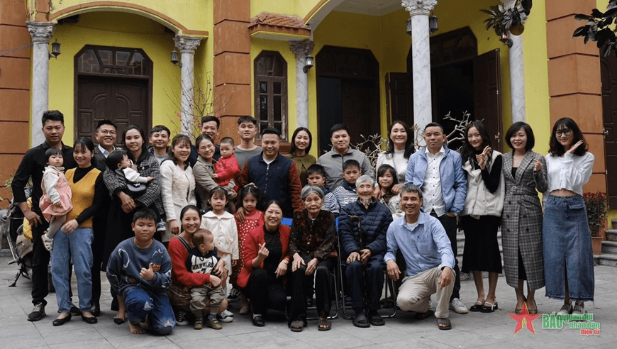 Cựu tù Hỏa Lò U100: Tấm gương sáng cho con cháu noi theo