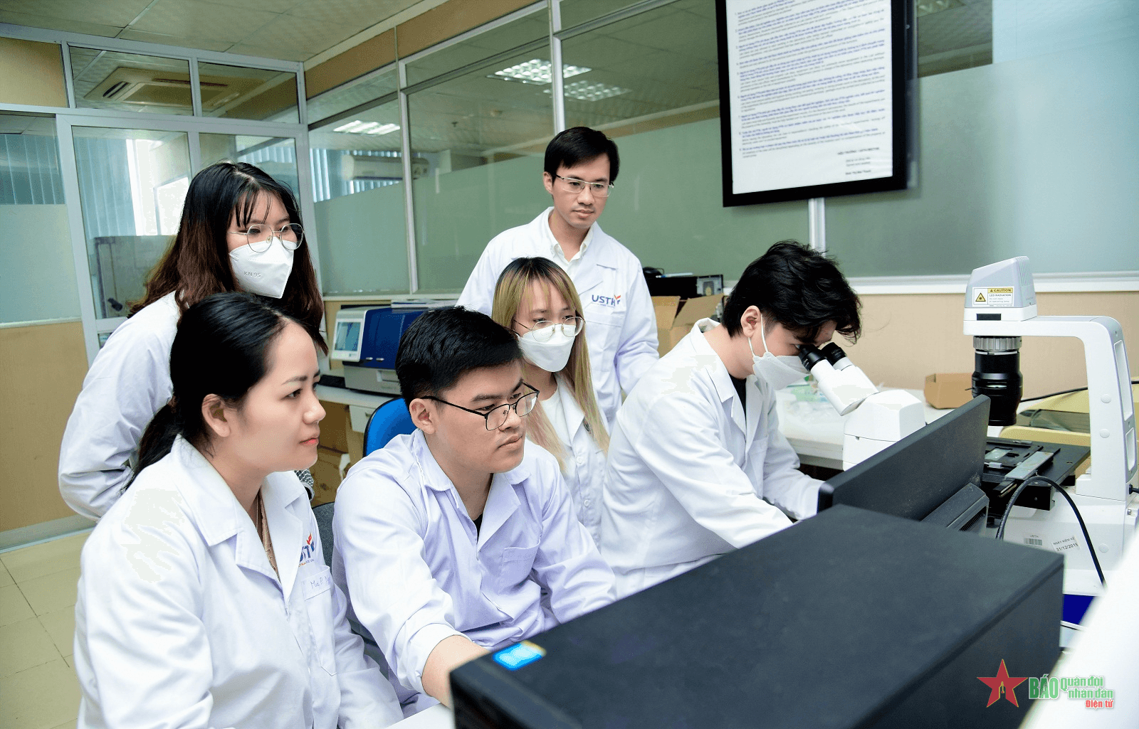 Hiểu đúng về độ trễ, rủi ro trong nghiên cứu khoa học