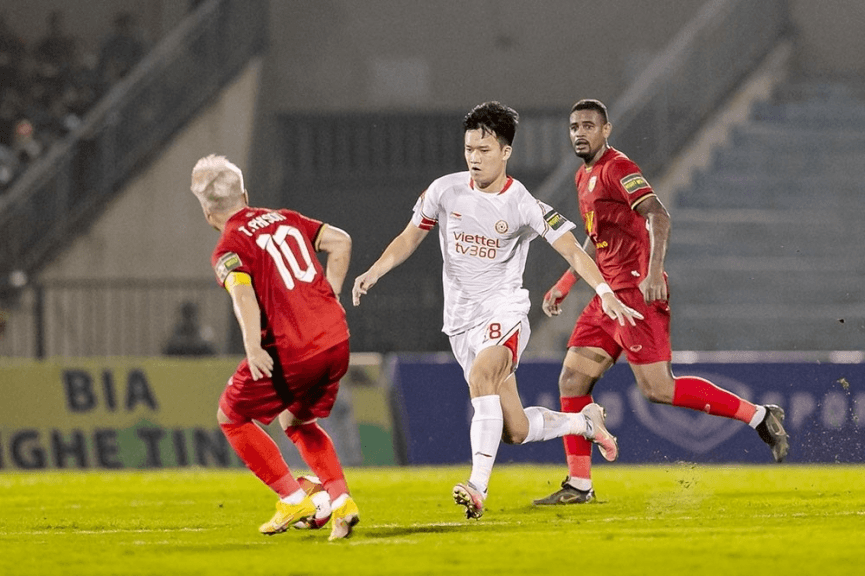 Đá theo cách Viettel FC