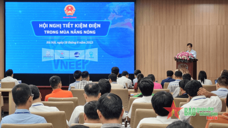 Tăng cường tiết kiệm điện trong mùa nắng nóng