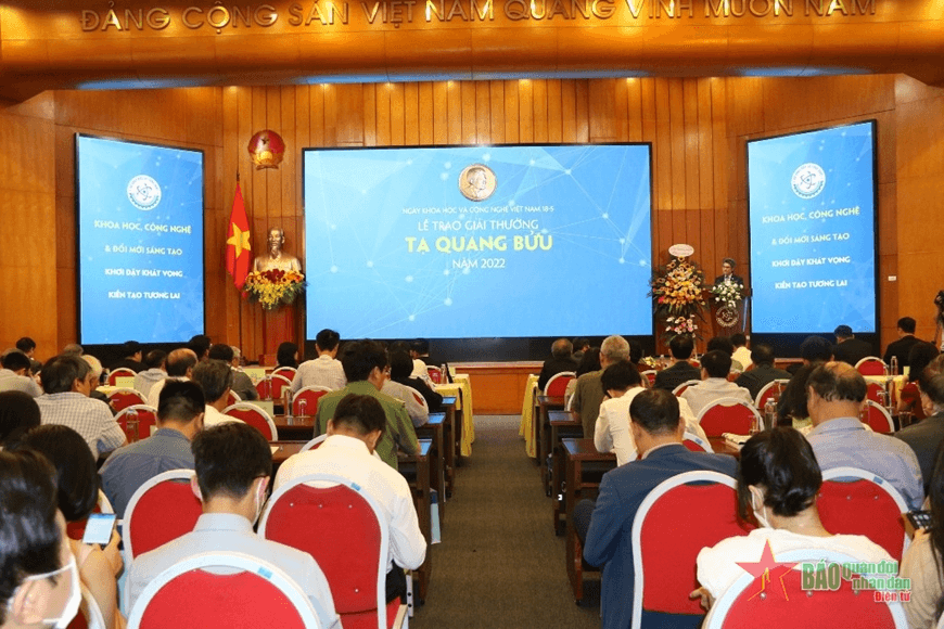 Giải thưởng Tạ Quang Bửu được tổ chức định kỳ 3 năm/lần