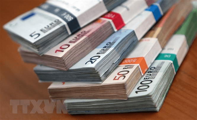 ECB cảnh báo chuyển biến trong nền kinh tế toàn cầu làm tăng nguy cơ lạm phát
