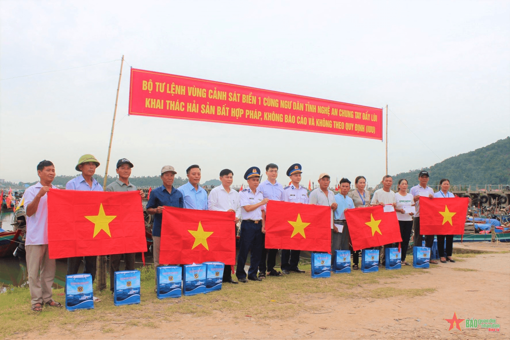 Nhiều hoạt động ý nghĩa trong chương trình “Cảnh sát biển đồng hành với ngư dân” tại Nghệ An