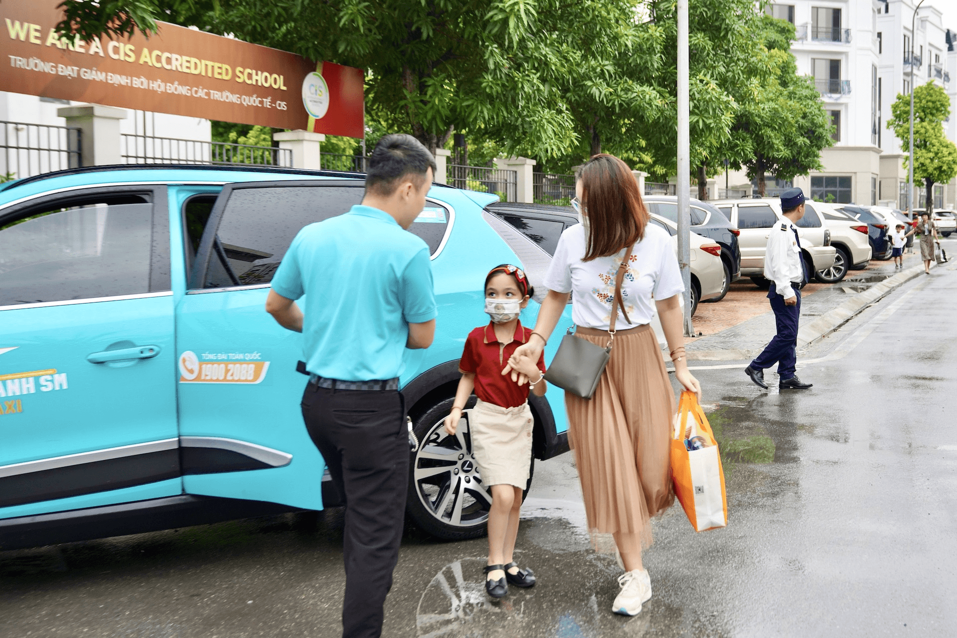 Xanh SM ra mắt dịch vụ Xanh2School đưa đón học sinh, sinh viên tới trường