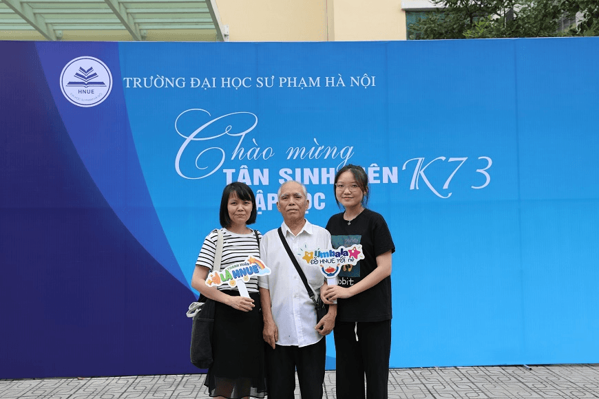 Tân sinh viên K73 - Trường Đại học Sư phạm Hà Nội hân hoan nhập học