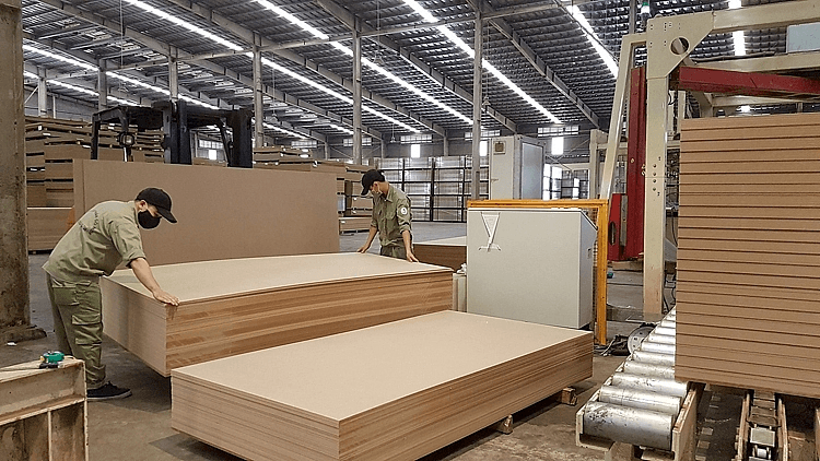 Doanh nghiệp đồ gỗ xuất khẩu tìm cơ hội khai thác thị trường nội địa