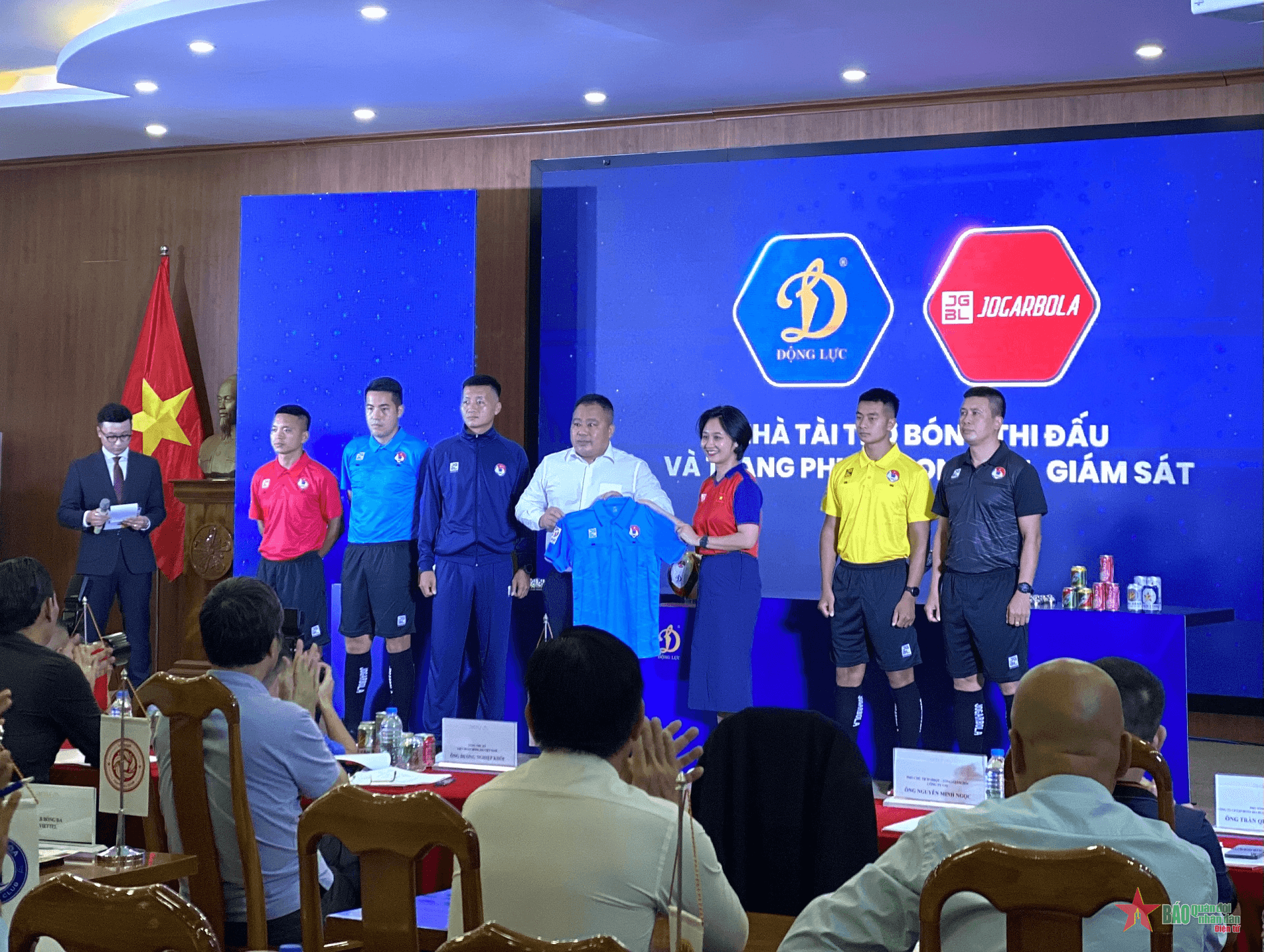 Giải vô địch bóng đá quốc gia V-League 2023-2024 có tổng thưởng 9,5 tỷ đồng