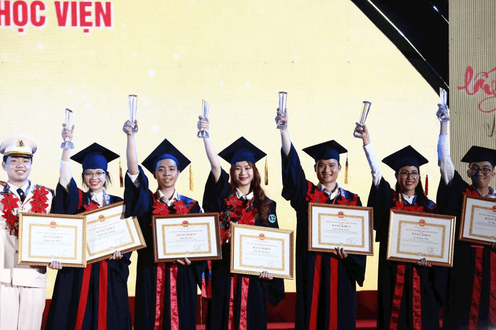 Hà Nội: Công bố đề cử 96 thủ khoa xuất sắc năm 2023