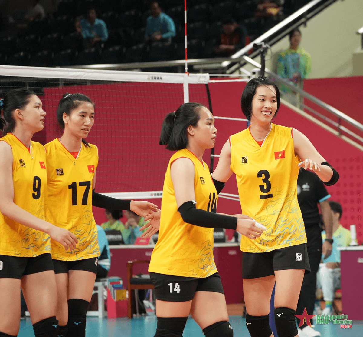 Bóng chuyền nữ Việt Nam khởi đầu thuận lợi tại ASIAD 19