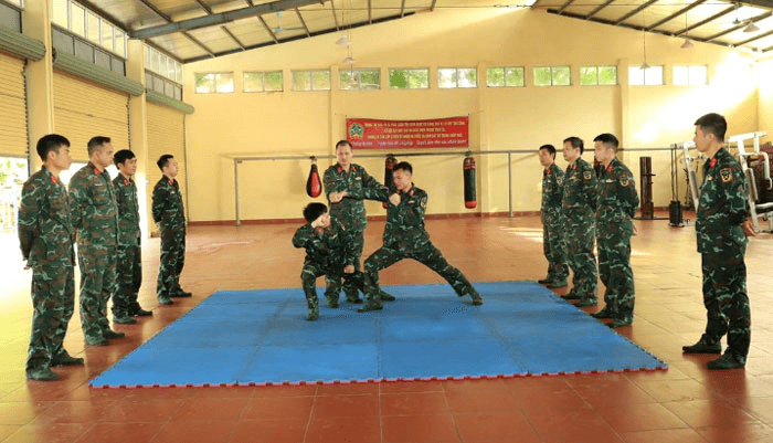 Người thầy “truyền lửa” đam mê võ thuật
