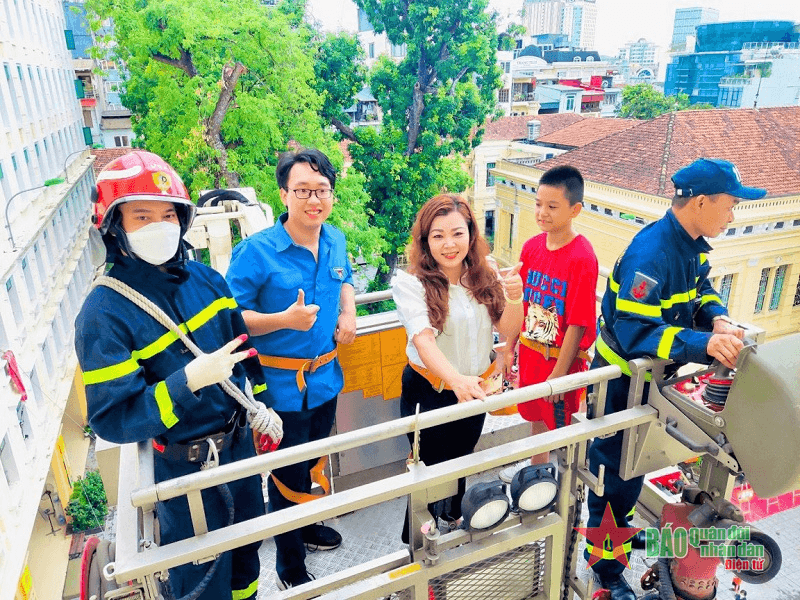 Nữ Phó chủ tịch phường với nhiều sáng kiến chống "giặc lửa"