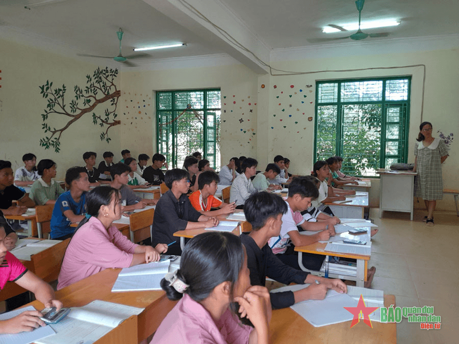 Điện Biên: Gặp khó trong giải bài toán thiếu giáo viên